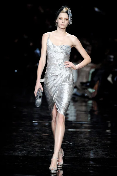 Look 25